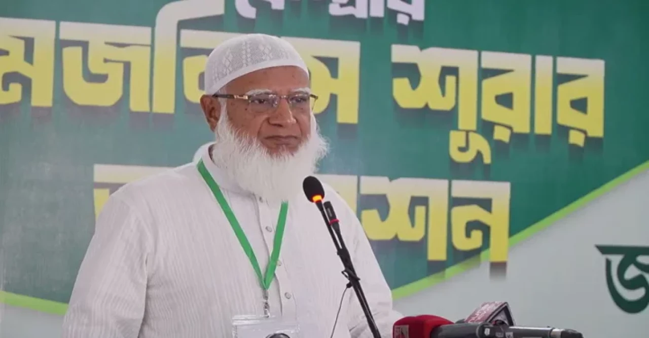 সেনাবাহিনীকে বিতর্কিত করায় দেশ গভীর সংকটে পড়বে: জামায়াত আমির