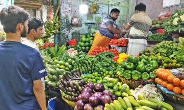 ঈদের পরও বাজারে স্বস্তি নেই, বাড়তি দামে নিত্যপণ্য