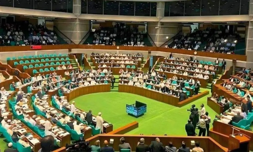 সংবিধান সংস্কার ইস্যুতে সংসদে উত্তেজনা, ওয়াকআউট বিরোধী দলের