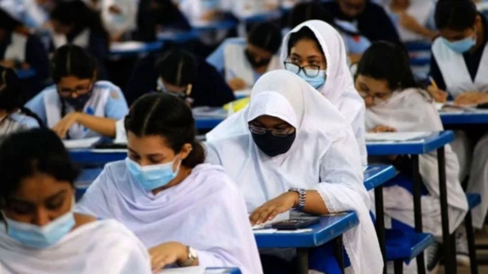 সারা দেশে শুরু এসএসসি ও সমমান পরীক্ষা, অংশ নিচ্ছে ১৮ লাখ ৫৭ হাজার শিক্ষার্থী