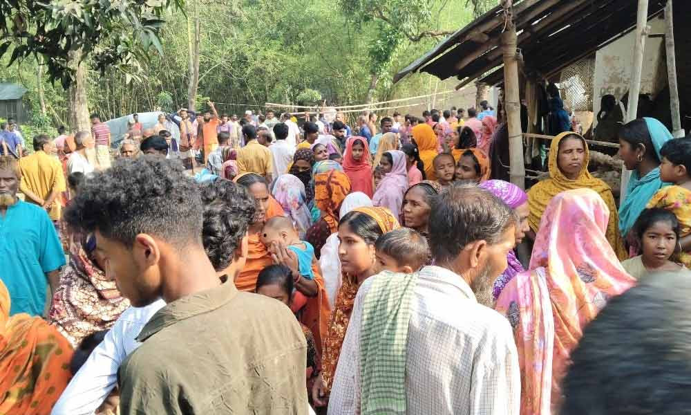 নওগাঁর নিয়ামতপুরে একই পরিবারের চারজনের গলা কাটা লাশ উদ্ধার