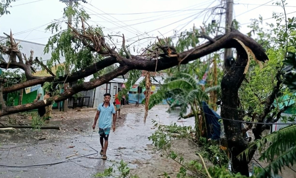 সারাদেশে কালবৈশাখীর সতর্কতা, ৪৮ ঘণ্টায় ঝড়-বৃষ্টির আশঙ্কা