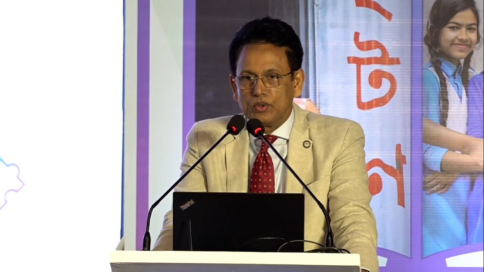 শিক্ষা খাতে জিডিপির পাঁচ শতাংশ বিনিয়োগের লক্ষ্য সরকারের, সময়োপযোগী কারিকুলাম প্রণয়নের