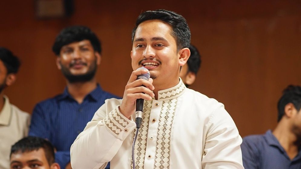 প্রধানমন্ত্রীর আকস্মিক পরিদর্শনের প্রশংসা সারজিসের, ছদ্মবেশে মাঠে নামার আহ্বান