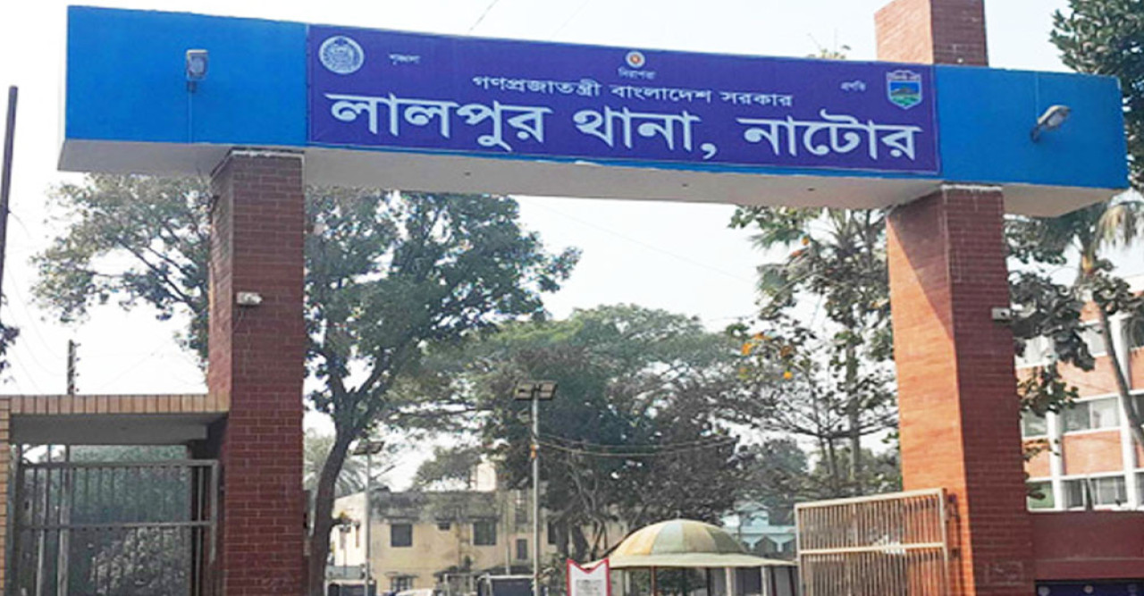 নাটোরে গৃহবধূর ঝুলন্ত মরদেহ উদ্ধার, শাশুড়ি আটক, স্বামী পলাতক