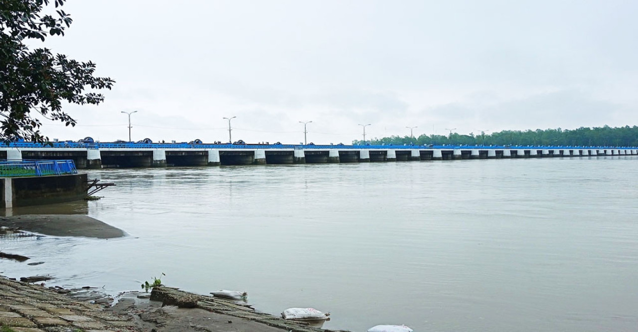 এক মাস বিরতির পর ফের বাড়ছে তিস্তার পানি, শঙ্কায় নীলফামারীর মানুষ