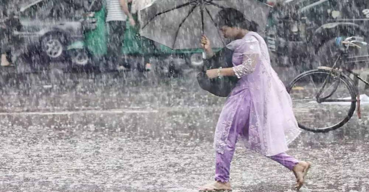 আগামী পাঁচ দিন ভারি বৃষ্টির আভাস, কমবে তাপমাত্রা