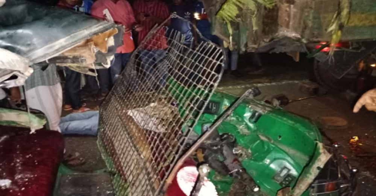 নেত্রকোনায় ট্রাক-অটোরিকশা সংঘর্ষে দুইজন নিহত, আহত দুই