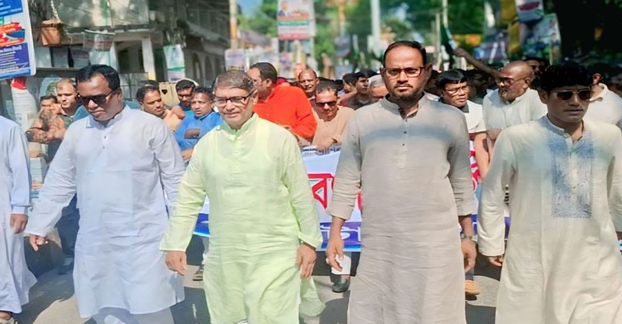 টাঙ্গাইলে জাতীয় বিপ্লব ও সংহতি দিবস উপলক্ষে বিএনপির শোভাযাত্রা ও আলোচনা সভা