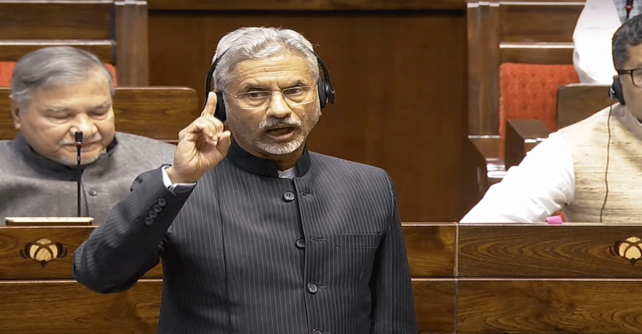 যুক্তরাষ্ট্রে কঠোর নজরদারি: এক বছরে রেকর্ডসংখ্যক ৩,২৫৮ ভারতীয়কে ফেরত পাঠানো