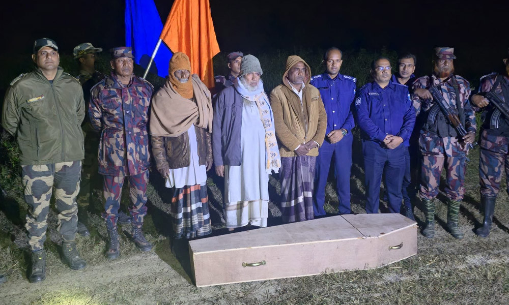 চাঁপাইনবাবগঞ্জ সীমান্তে গুলিতে নিহত তোসিকুর ইসলামের মরদেহ হস্তান্তর