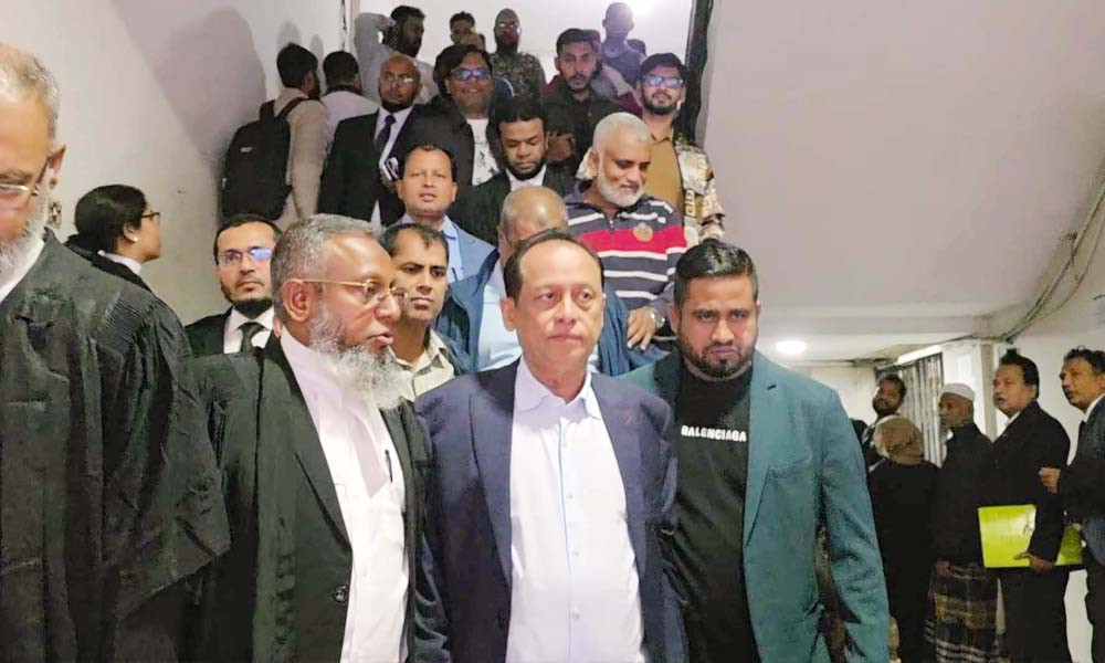লালবাগে প্লাস্টিক গোডাউনের আগুন নিয়ন্ত্রণে, হতাহতের খবর নেই