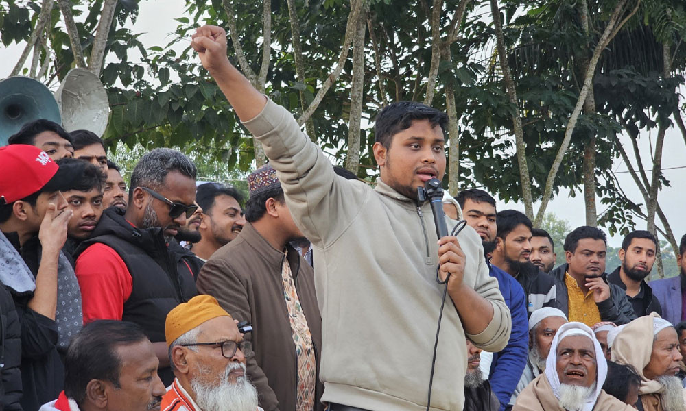 ভালোবাসা দিয়ে ভোট চাইব, দুর্নীতির রাজনীতি নয়: দেবীদ্বারে হাসনাত আব্দুল্লাহ