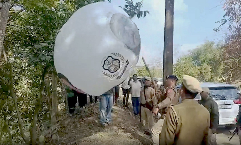 ফেঞ্চুগঞ্জ থেকে উড়ে ভারত পৌঁছালো স্কুল বেলুন, শিলচরে আতঙ্কের সৃষ্টি