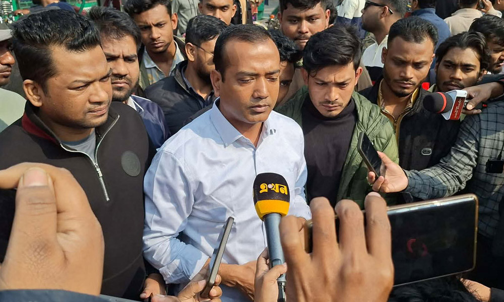 নির্দিষ্ট ছাত্রসংগঠনকে বিশেষ সুবিধা দিচ্ছে ইসি: ছাত্রদল সভাপতি রাকিব
