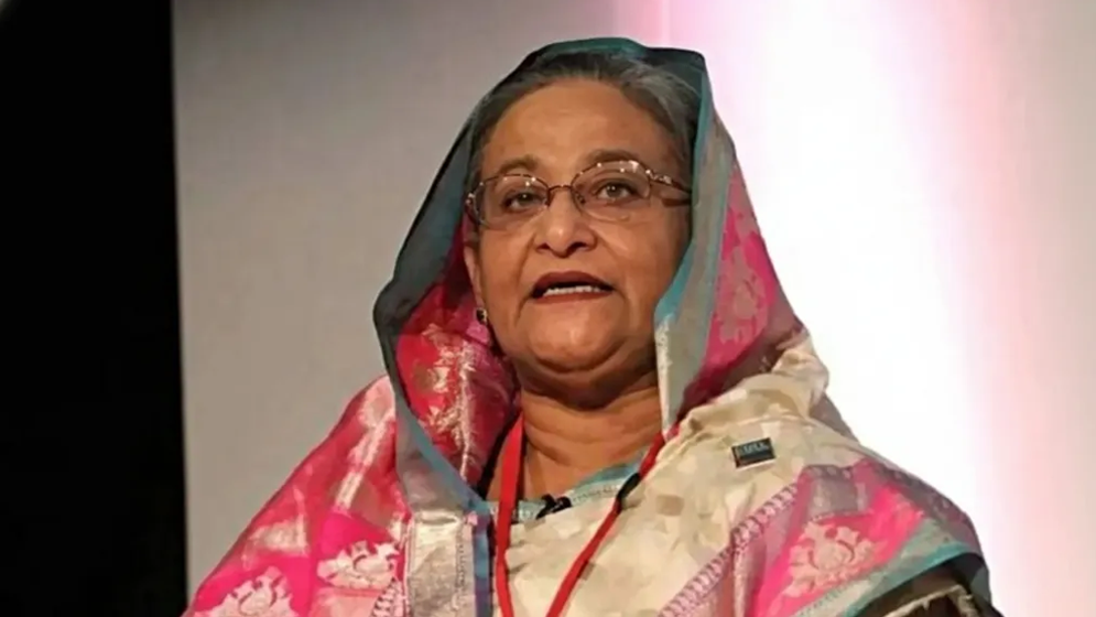 বিমানে ওঠার আগে আন্দোলনের সর্বশেষ পরিস্থিতি জানতে চান শেখ হাসিনা: সূত্র