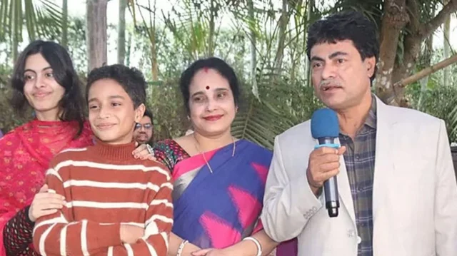 রংপুরে শিক্ষক পরিবার হত্যা: পুলিশের ব্যাখ্যায় আস্থা নেই স্বজন-স্থানীয়দের