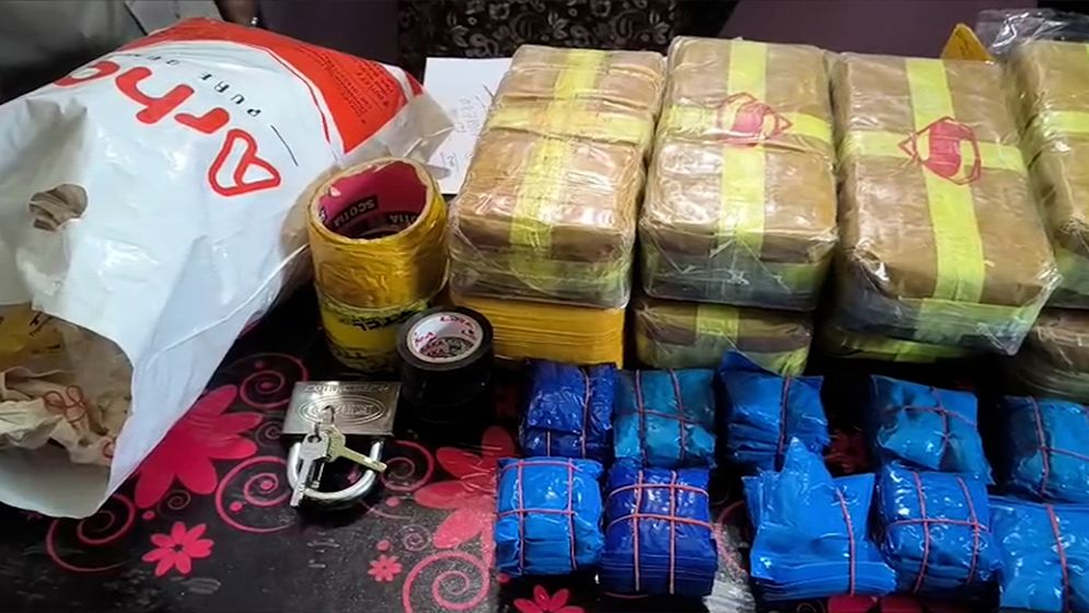 কক্সবাজারে ৯০ হাজার ইয়াবা ও ৩৬ লাখ টাকা উদ্ধার, আটক ৩