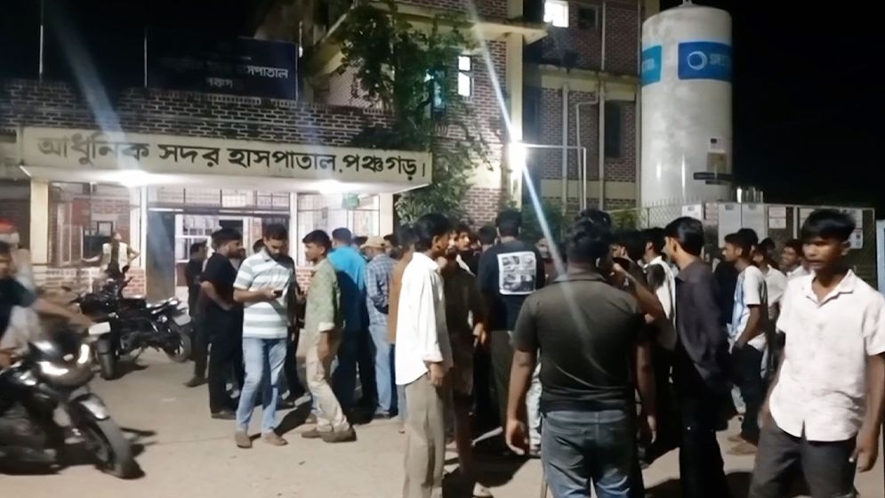 পঞ্চগড়ে বিএনপির দুই পক্ষের সংঘর্ষ, ছাত্রদল সম্পাদকসহ আহত ১৫