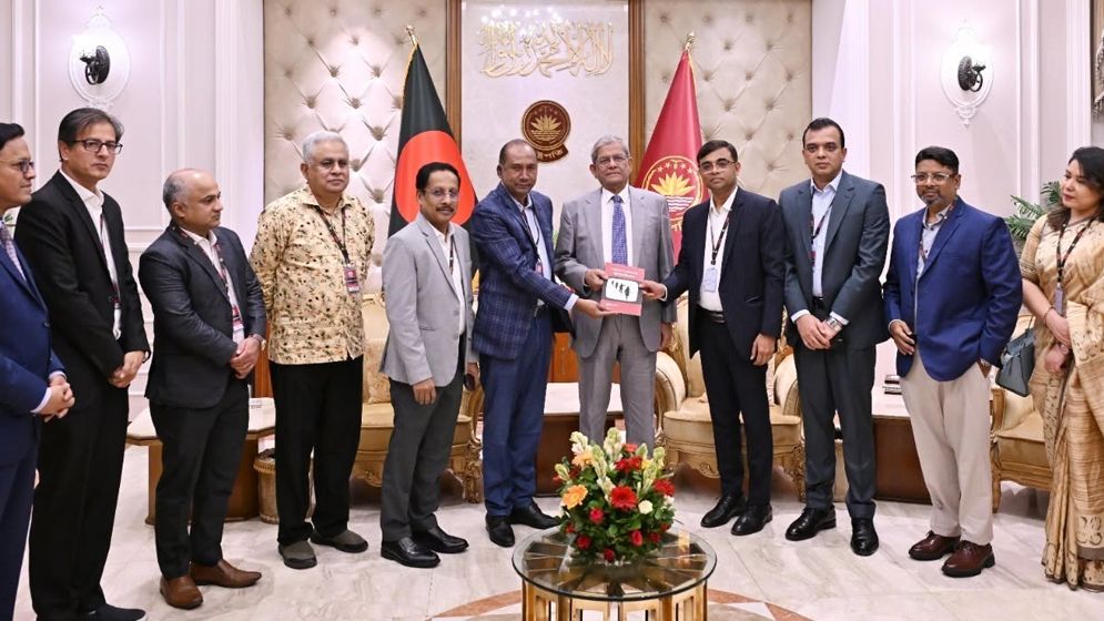 গণতন্ত্র পুনরুদ্ধারে রাজনীতিবিদদের পাশাপাশি গণমাধ্যমও গুরুত্বপূর্ণ: রাষ্ট্রপতি