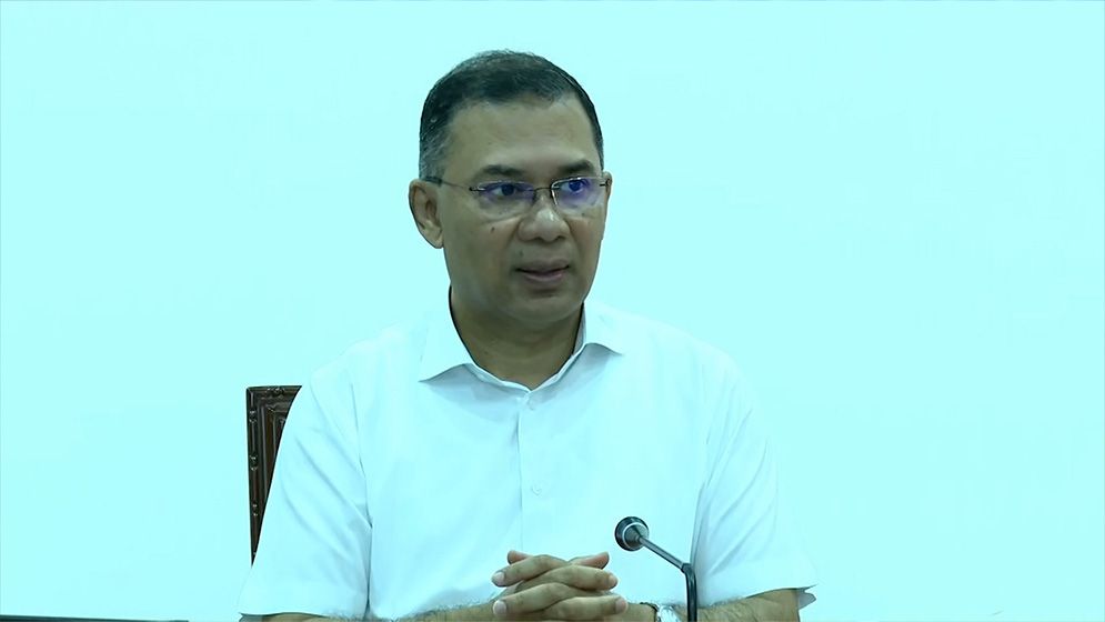 ডেঙ্গু প্রতিরোধে পাড়া-মহল্লায় মাইকিং, জুমার খুতবায় সচেতনতার নির্দেশ প্রধানমন্ত্রীর
