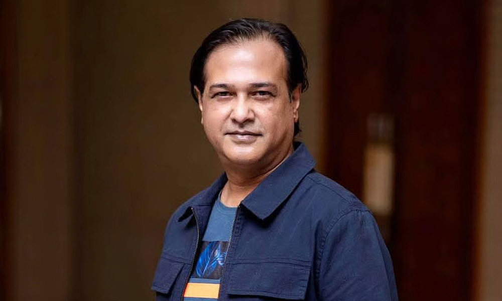 আসিফ আকবরকে লক্ষ্য করে গুলি, ‘তাদের টার্গেটটা মিস হয়ে গেছে