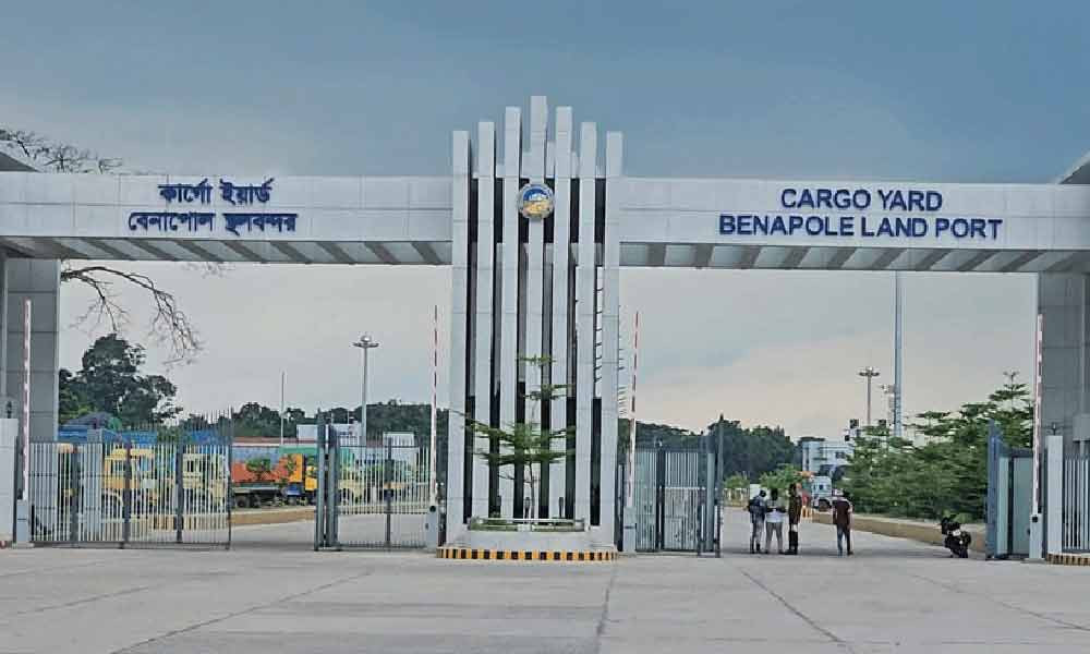 ভারতের প্রজাতন্ত্র দিবসে বেনাপোল দিয়ে আমদানি-রপ্তানি বন্ধ, যাত্রী চলাচল স্বাভাবিক