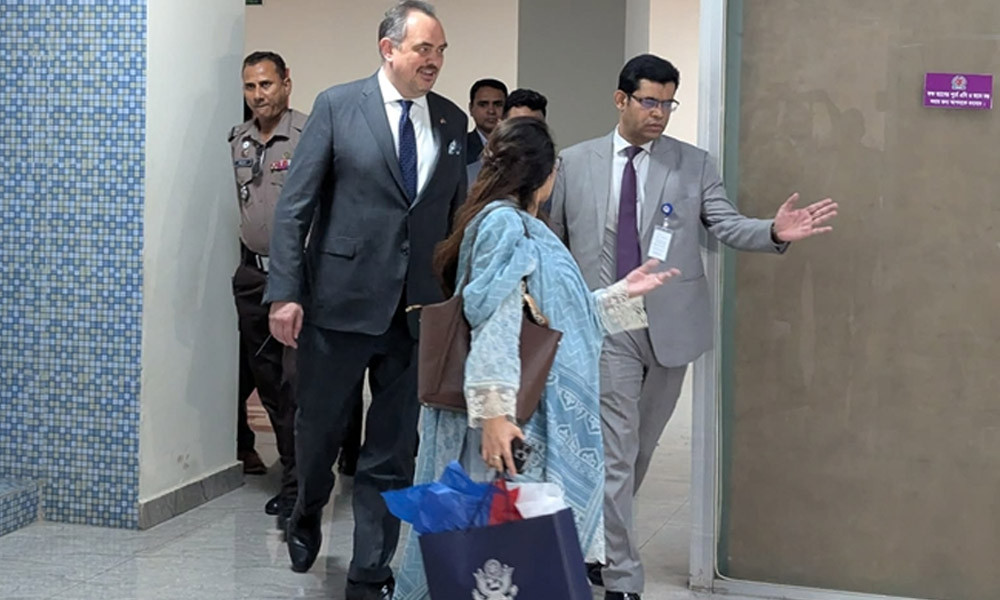 যুক্তরাষ্ট্র নির্বাচনে কোনও পক্ষ নেবে না: নতুন রাষ্ট্রদূত ব্রেন্ট ক্রিস্টেনসেন