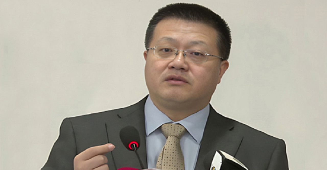 নিজেদের সিদ্ধান্ত নিজে নিতে হবে: ইয়াও ওয়েন