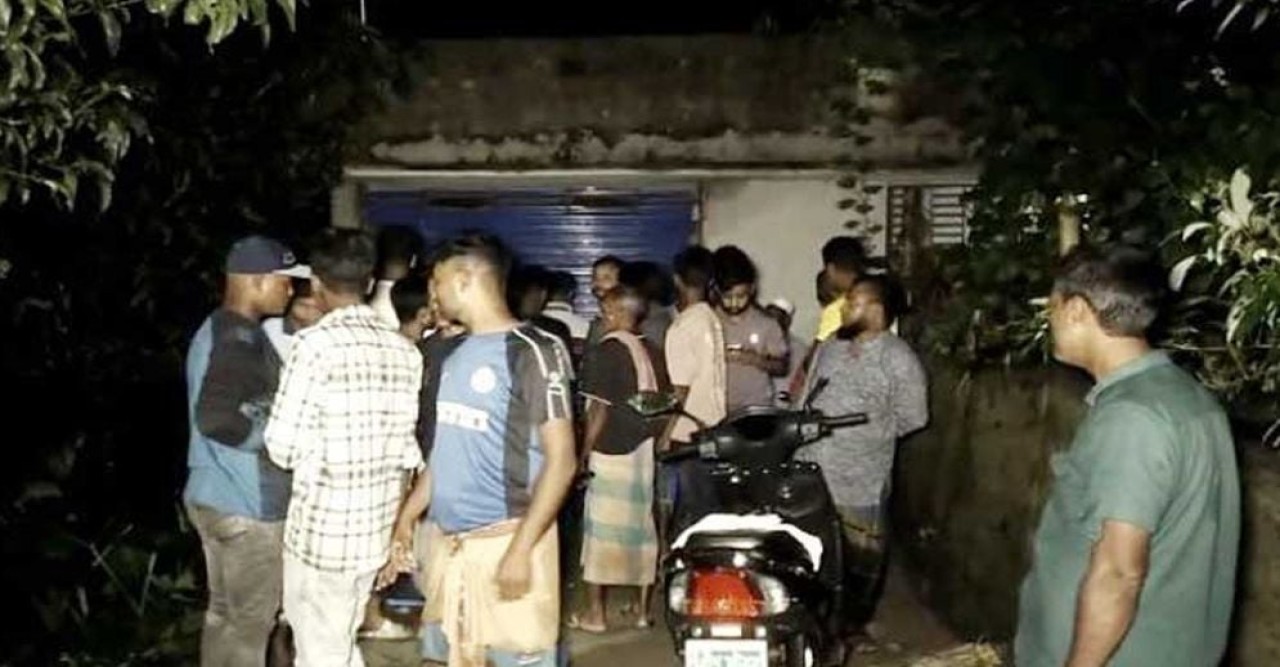মেহেরপুরে তালাবদ্ধ গোডাউন থেকে কাঠমিস্ত্রির লাশ উদ্ধার, নিখোঁজ দুই সহযোগী