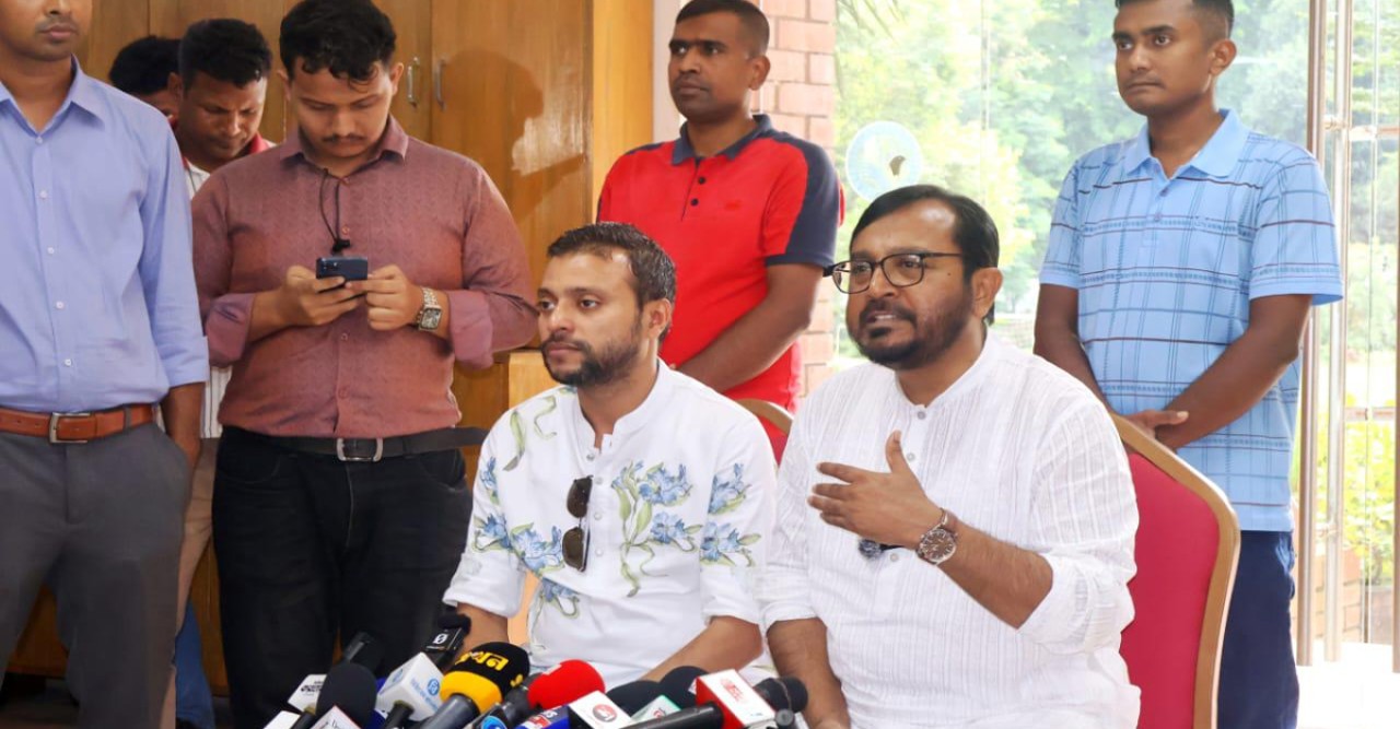 জুলাই সনদ বাস্তবায়নে সাংবিধানিক বিতর্কে জটিলতা সৃষ্টি করা হচ্ছে: মজিবুর রহমান মঞ্জু