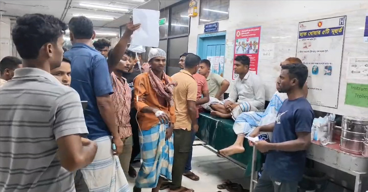ডাকাতদলের হামলায় প্রাণ গেল পান চাষির, ভাই ছুরিকাঘাতে আহত