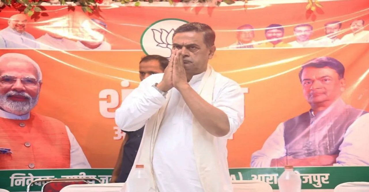 বিজেপি থেকে বহিষ্কার সাবেক কেন্দ্রীয় মন্ত্রী আর কে সিংসহ তিন নেতা