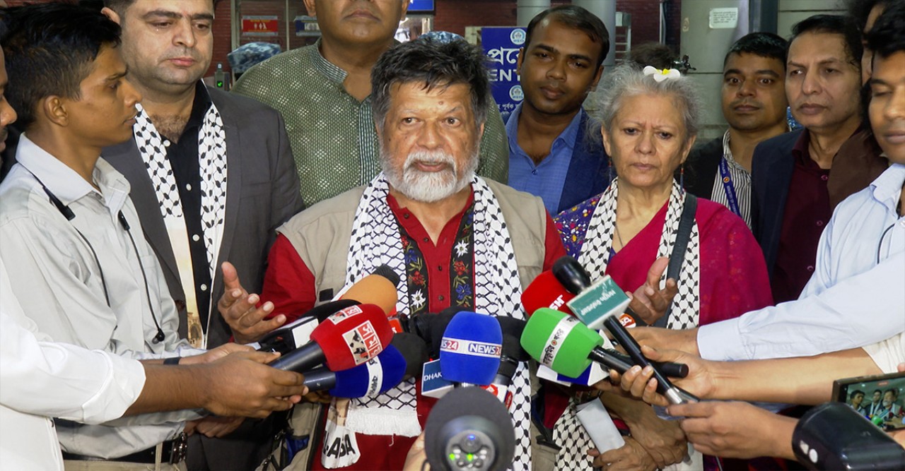 ইসরায়েলি কারাগার থেকে মুক্ত হয়ে দেশে ফিরলেন শহিদুল আলম, গাজার মুক্তির আহ্বান