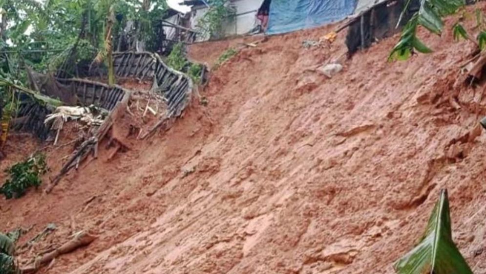 কক্সবাজারে পাহাড়ধসে প্রাণহানি বেড়ে ১১, রোহিঙ্গা ক্যাম্পে সবচেয়ে বেশি নিহত