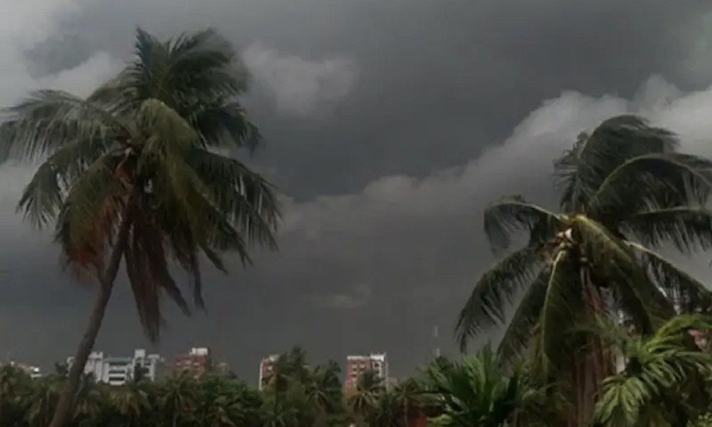 ঈদের দিনজুড়ে ঝড়-বৃষ্টির আশঙ্কা, বৈরী আবহাওয়ার সতর্কতা