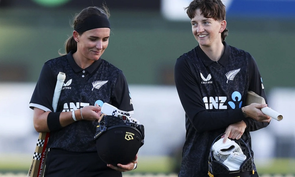 আমেলিয়া কারের ১৭৯ রানে বিশ্বরেকর্ড রান তাড়া, নিউজিল্যান্ডের ঐতিহাসিক জয়