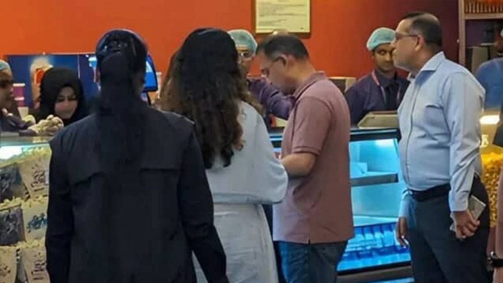 মেয়েকে নিয়ে সিনেমা হলে প্রধানমন্ত্রী তারেক রহমান