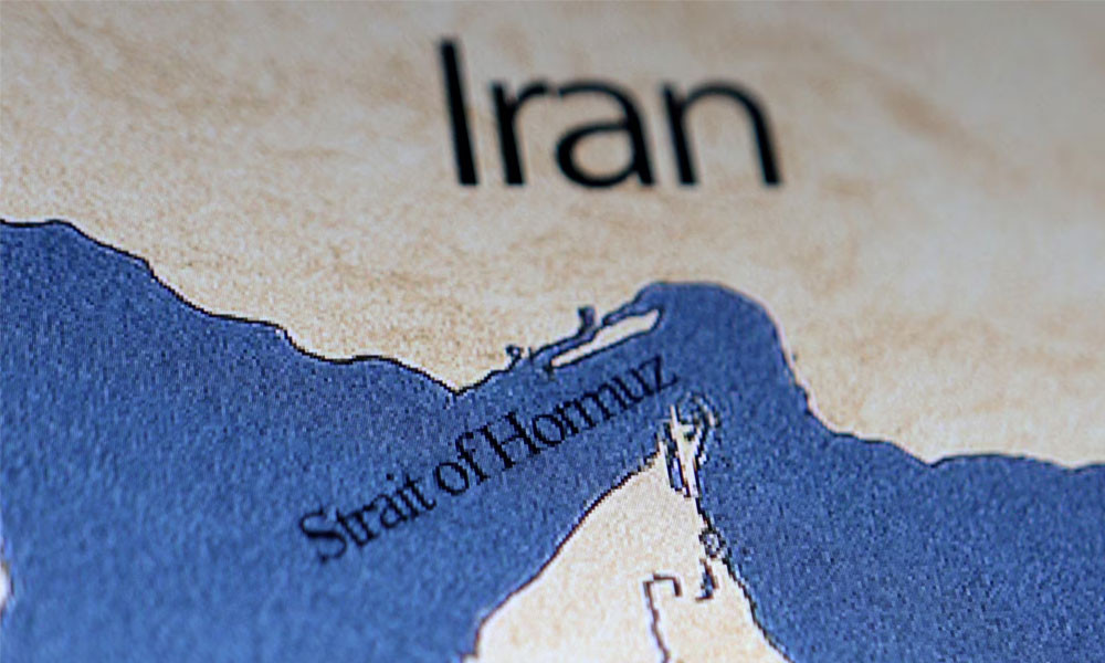 হরমুজ প্রণালির নিয়ন্ত্রণ ফের নেওয়ার দাবি ইরানের