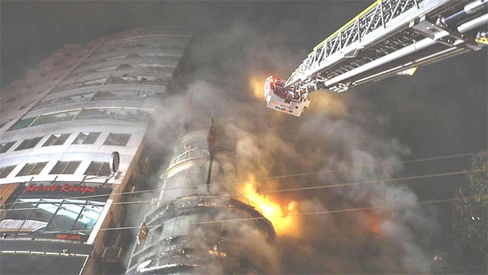 বেইলি রোড ট্র্যাজেডি: ১৩ আসামির বিরুদ্ধে গ্রেফতারি পরোয়ানা জারি9