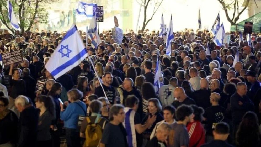 নেতানিয়াহুর পদত্যাগ দাবিতে তেল আবিবসহ ইসরাইলে বিক্ষোভ