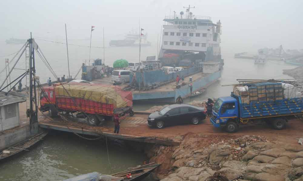 ঘন কুয়াশায় নদীপথে নৌযান চলাচলে সতর্কতা জারি