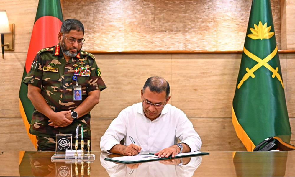 আধুনিক ও প্রযুক্তিনির্ভর সেনাবাহিনী গড়তে সরকার বদ্ধপরিকর: প্রধানমন্ত্রী