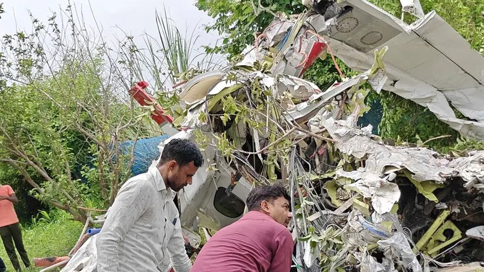 কানপুরে প্রশিক্ষণ বিমান বিধ্বস্ত, ২ পাইলট নিহত