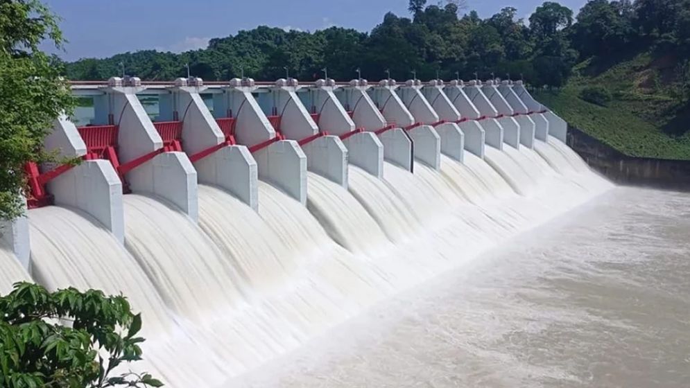 কাপ্তাই হ্রদের পানি বাড়ছে, খুলে দেওয়া হলো ১৬ জলকপাট