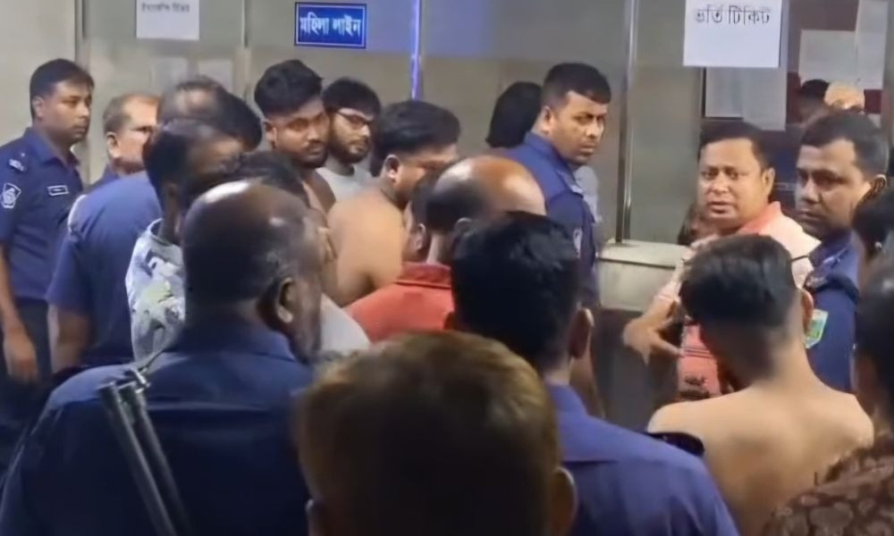 রোগীর মৃত্যু ঘিরে শজিমেকে স্বজন-ইন্টার্ন চিকিৎসকদের সংঘর্ষ, আহত ১২