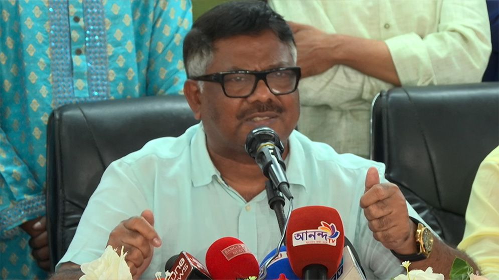 ধ্বংস হওয়া রাষ্ট্রকে ঘুরে দাঁড় করাতে কাজ করছে সরকার: দুলু