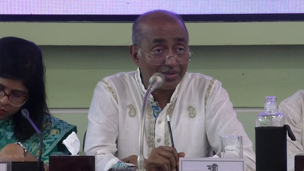পুলিশ বাহিনীকে দলদাসে পরিণত করা হয়েছিল: আইনমন্ত্রী