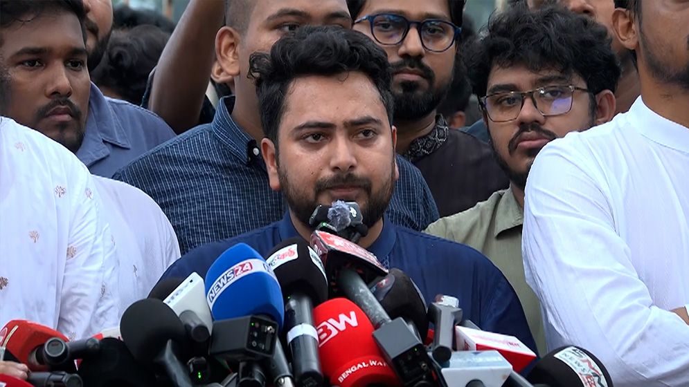 ‘তারেক রহমান নতুন স্বৈরাচার হিসেবে আবির্ভূত হয়েছেন’: নাহিদ ইসলাম