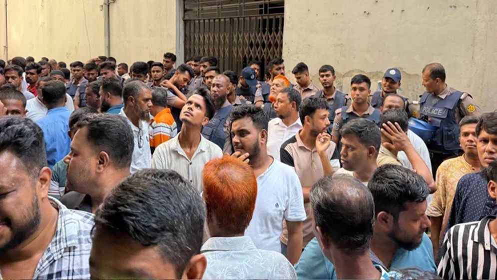 জাসদ কার্যালয়ে পুলিশের অভিযান, আটক আওয়ামী লীগের বিপুলসংখ্যক নেতাকর্মী